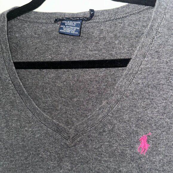 Ralph Lauren Gray V-Neck T-Shirt Women’s Pink Polo Logo Size L - Picture 2 of 3